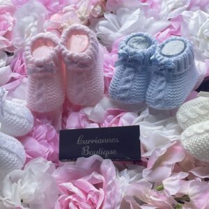 Cable knit baby booties